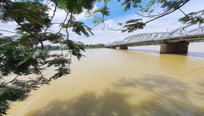 Mơ thấy nước ngập - Ngủ mơ thấy nước sông