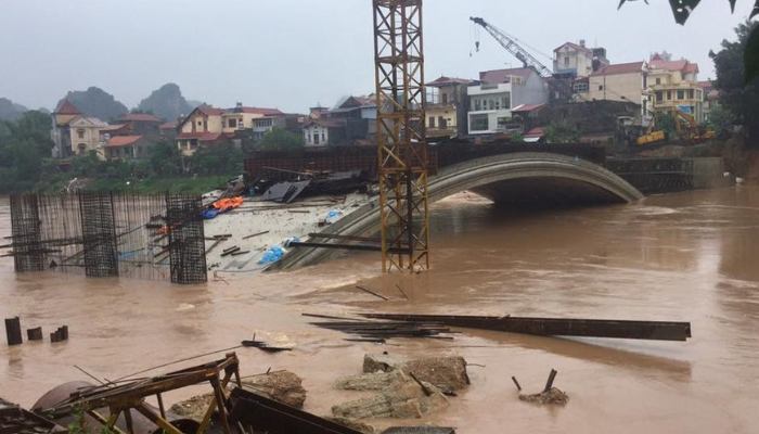 Nằm mơ thấy nước ngập cây cầu